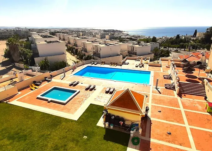 Les 3 Dauphins In Apartment