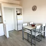 Les 3 Dauphins In Apartman